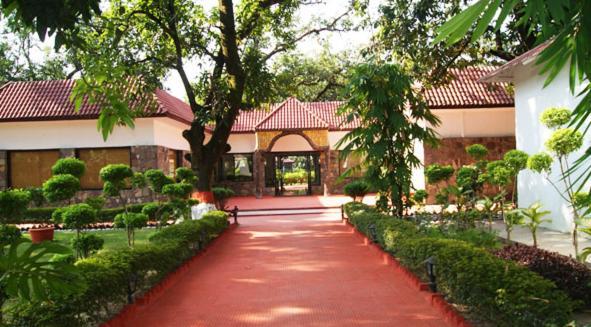 Отель Corbett Leela Vilas Corbett National Park Экстерьер фото